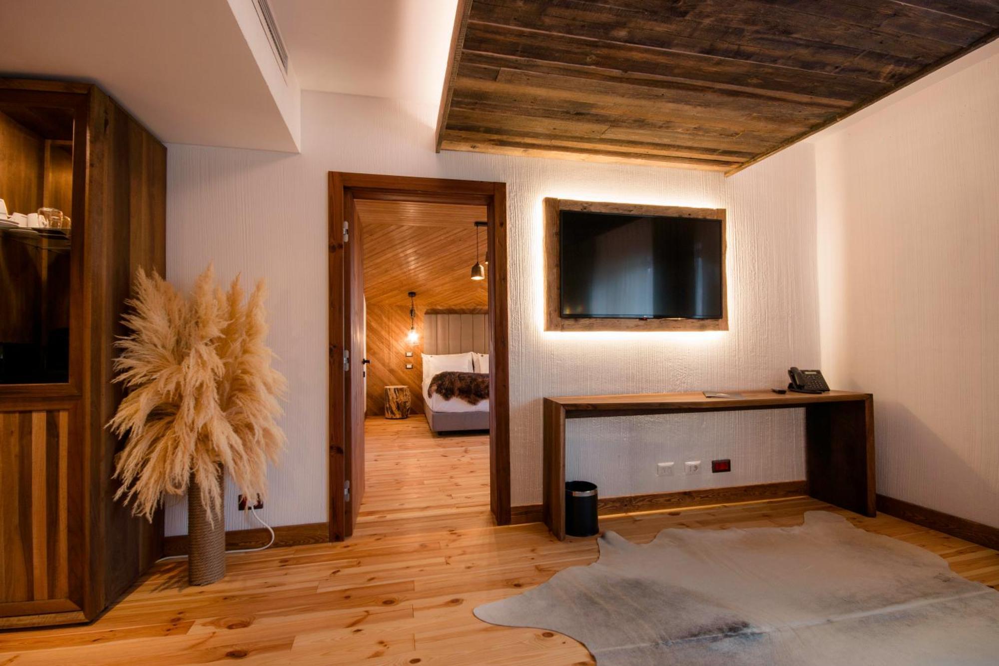 Hotel Hanul Bucovinei *